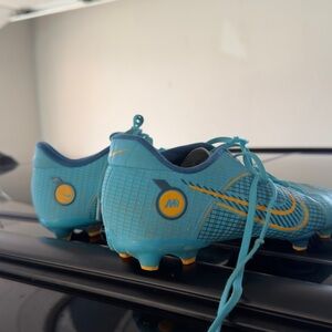 Nike Kids Teal and Yellow Soccer Cleats